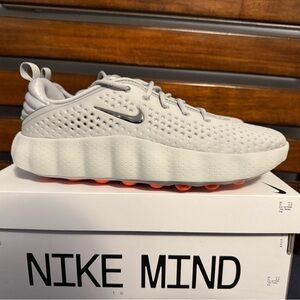 NIKE MIND 002 - **Sz 12** 100% AUTHENTIC. BRAND NEW IN BOX.